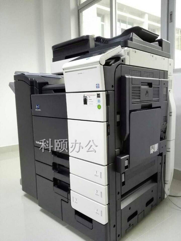 慶祝科頤辦公給某一建筑企業(yè)成功安裝柯尼卡美能達C554e復印機
